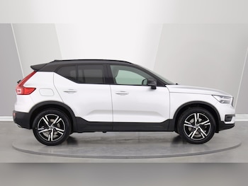 Used Volvo XC40 2018 for sale - 76250995: Photo