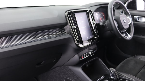 Used Volvo XC40 2018 for sale - 76250995: Photo 40