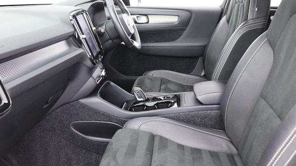 Used Volvo XC40 2018 for sale - 76250995: Photo 42