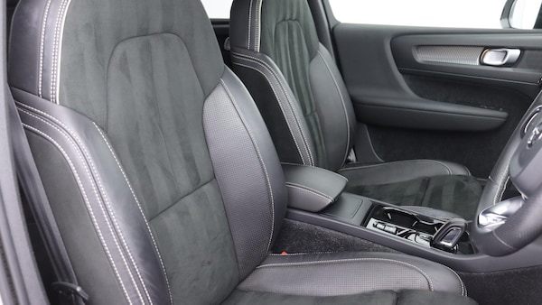 Used Volvo XC40 2018 for sale - 76250995: Photo 45