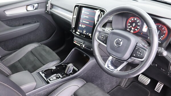 Used Volvo XC40 2018 for sale - 76250995: Photo 4