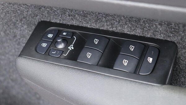 Used Volvo XC40 2021 for sale - 75729117: Photo 24