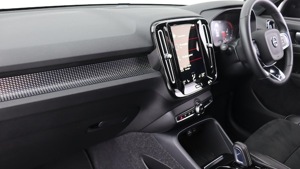 Used Volvo XC40 2021 for sale - 75729117: Photo 39