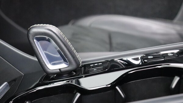 Used Volvo XC40 2021 for sale - 75729117: Photo 40