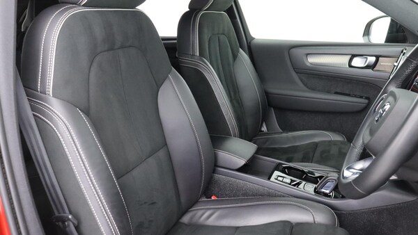 Used Volvo XC40 2021 for sale - 75729117: Photo 45