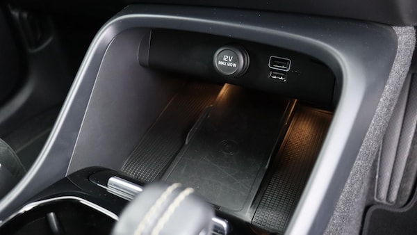 Used Volvo XC40 2021 for sale - 75729117: Photo 47