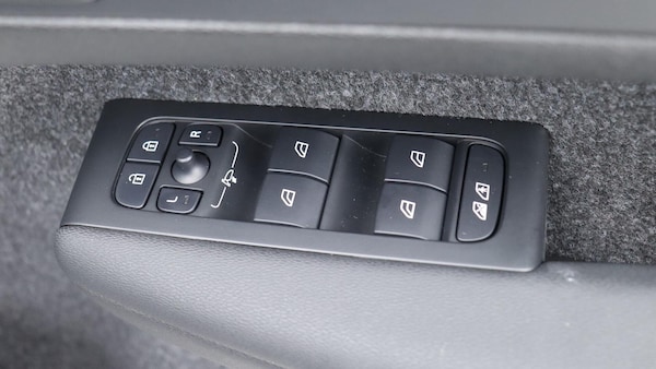 Used Volvo XC40 2025 for sale - 75769598: Photo 24