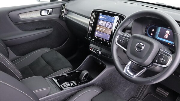 Used Volvo XC40 2025 for sale - 75769598: Photo 4