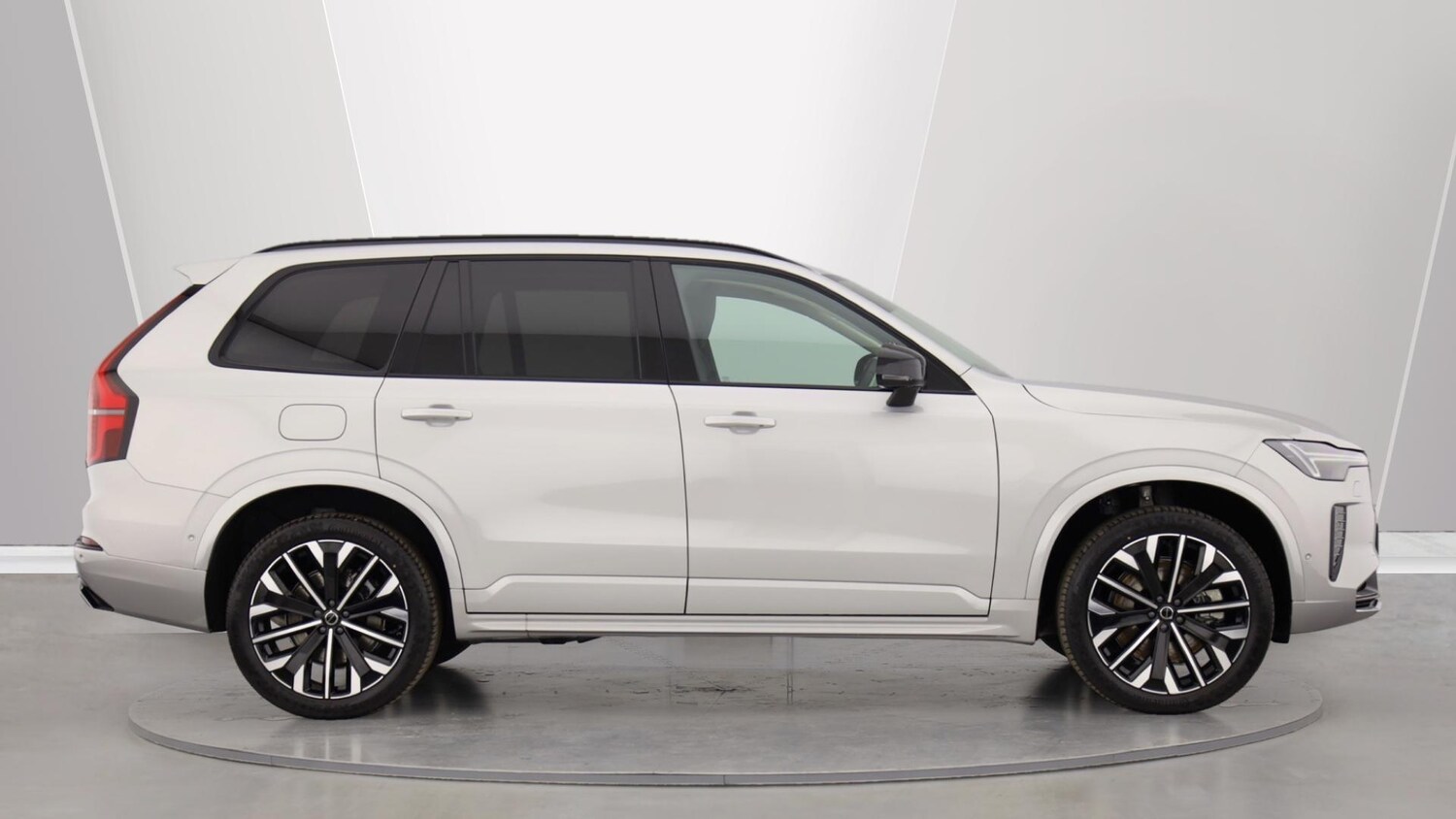 Used Volvo XC90 2025 for sale - 76084706: Photo 3
