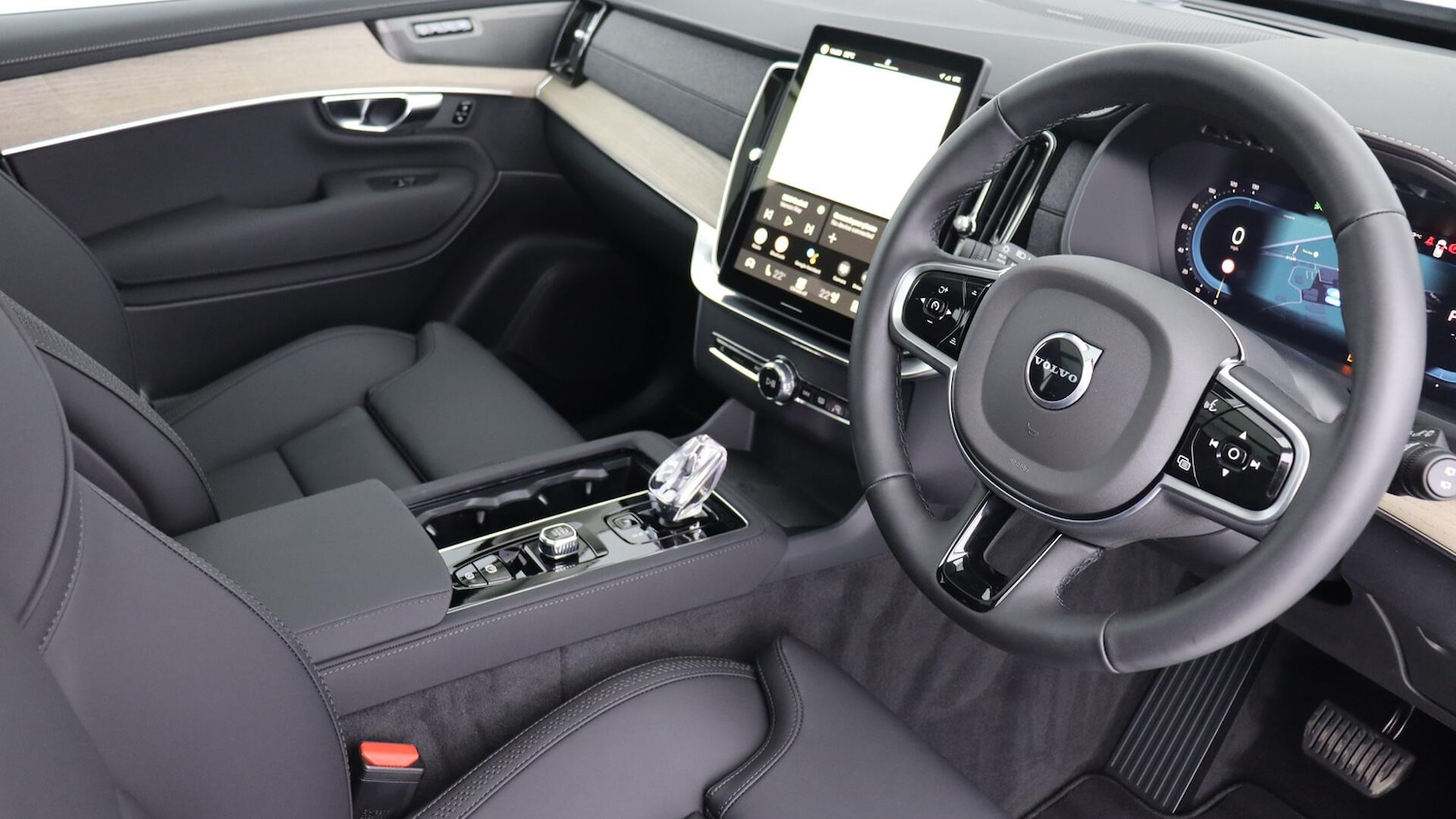 Used Volvo XC90 2025 for sale - 76084706: Photo 4