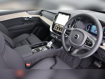 Used Volvo XC90 2025 for sale - 76084706: Photo 4