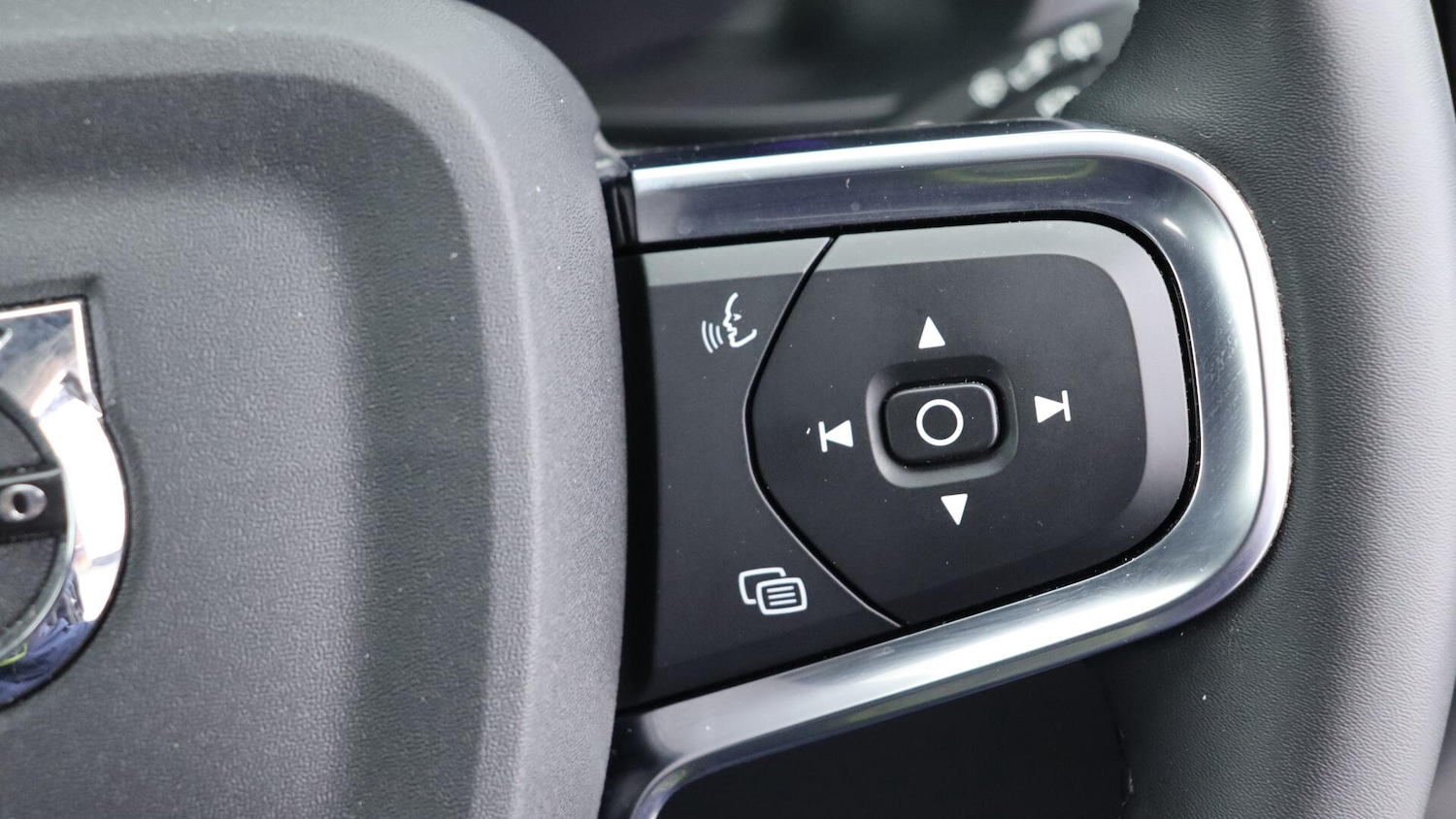 Used Volvo XC40 2022 for sale - 76059253: Photo 22