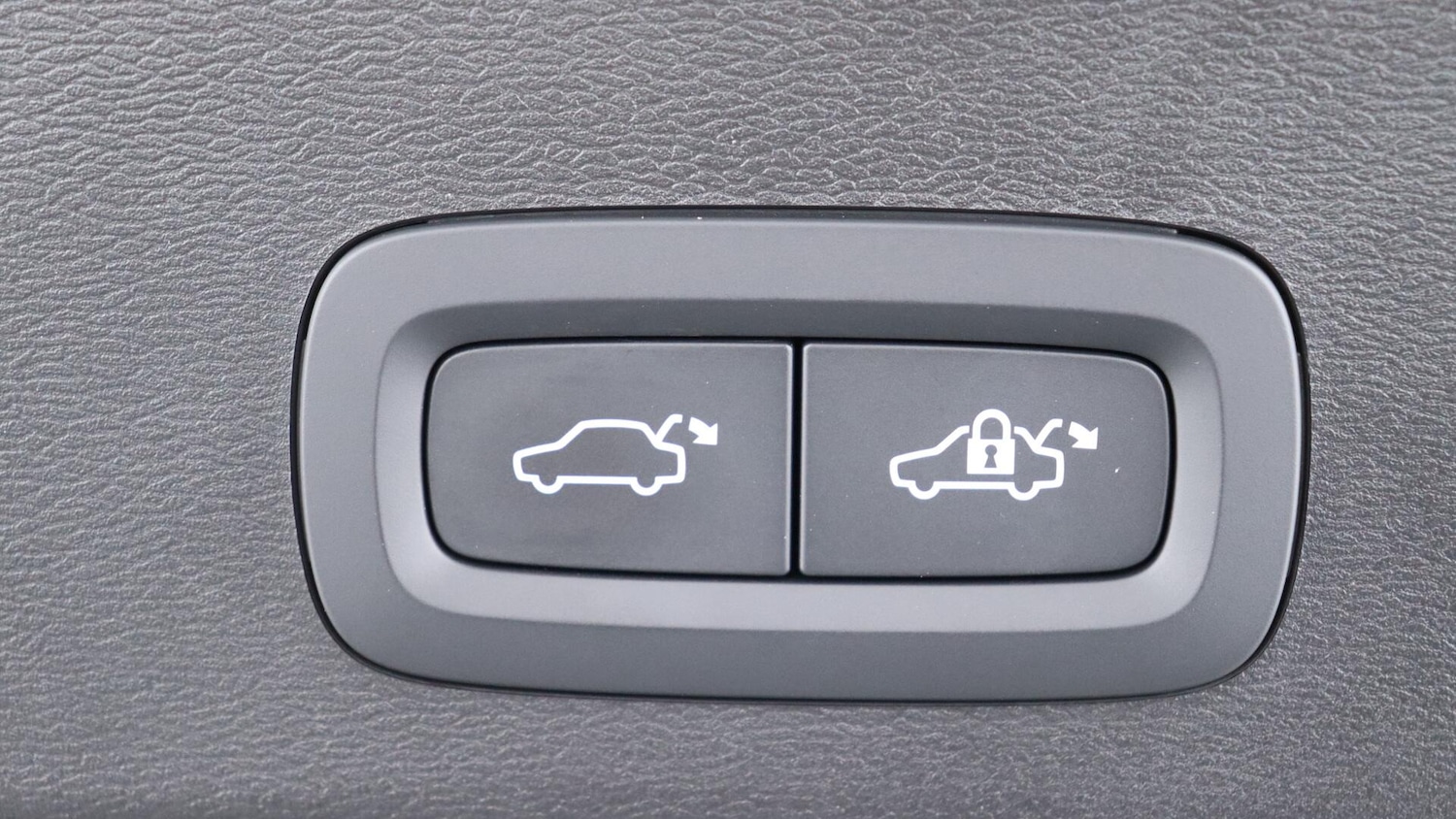 Used Volvo XC40 2022 for sale - 76059253: Photo 35