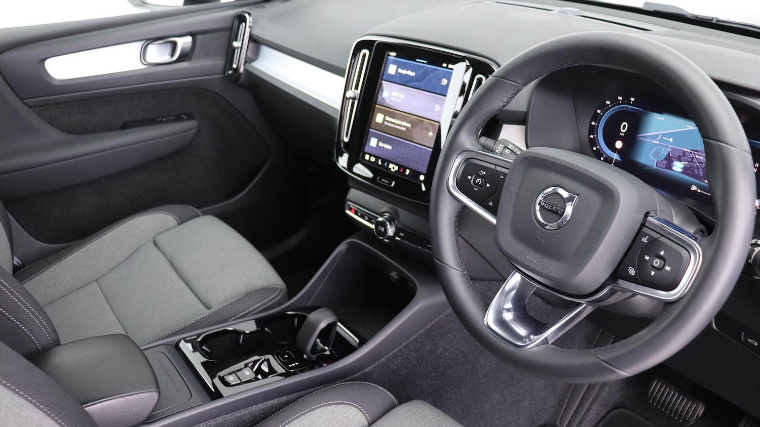 Used Volvo XC40 2022 for sale - 76059253: Photo 4