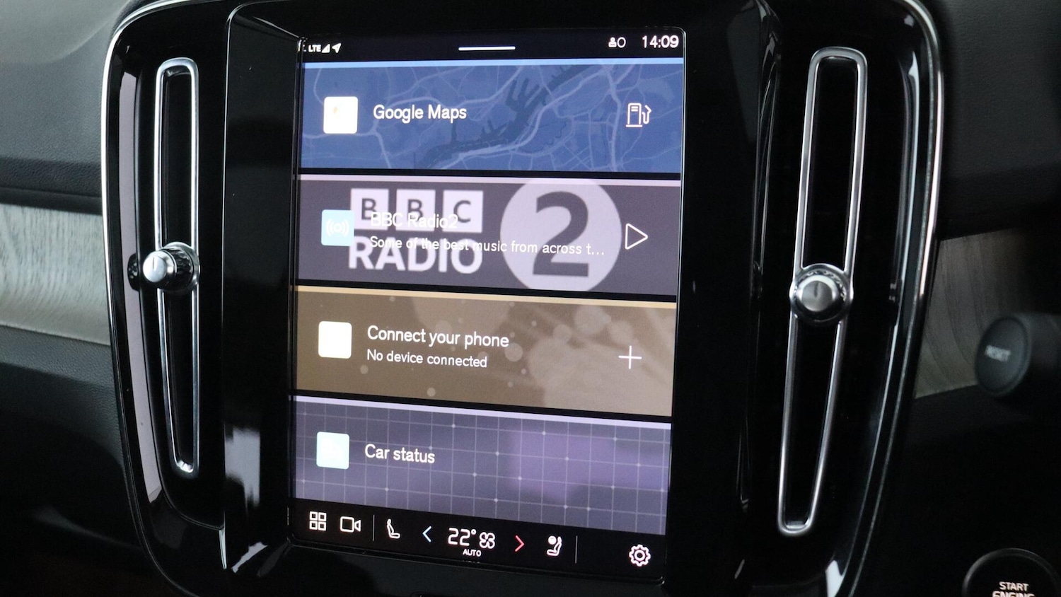 Used Volvo XC40 2025 for sale - 76122332: Photo 17