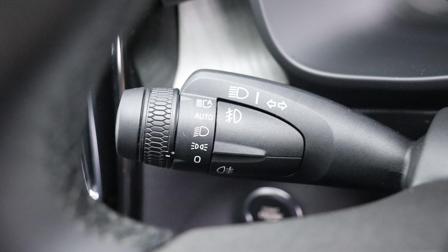 Used Volvo XC40 2025 for sale - 76122332: Photo 20