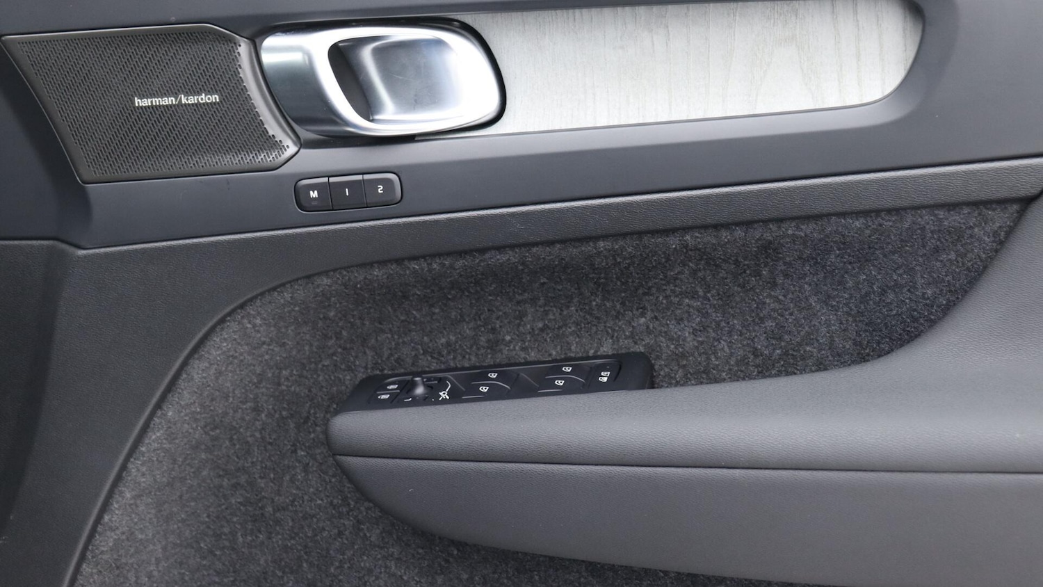 Used Volvo XC40 2025 for sale - 76122332: Photo 29