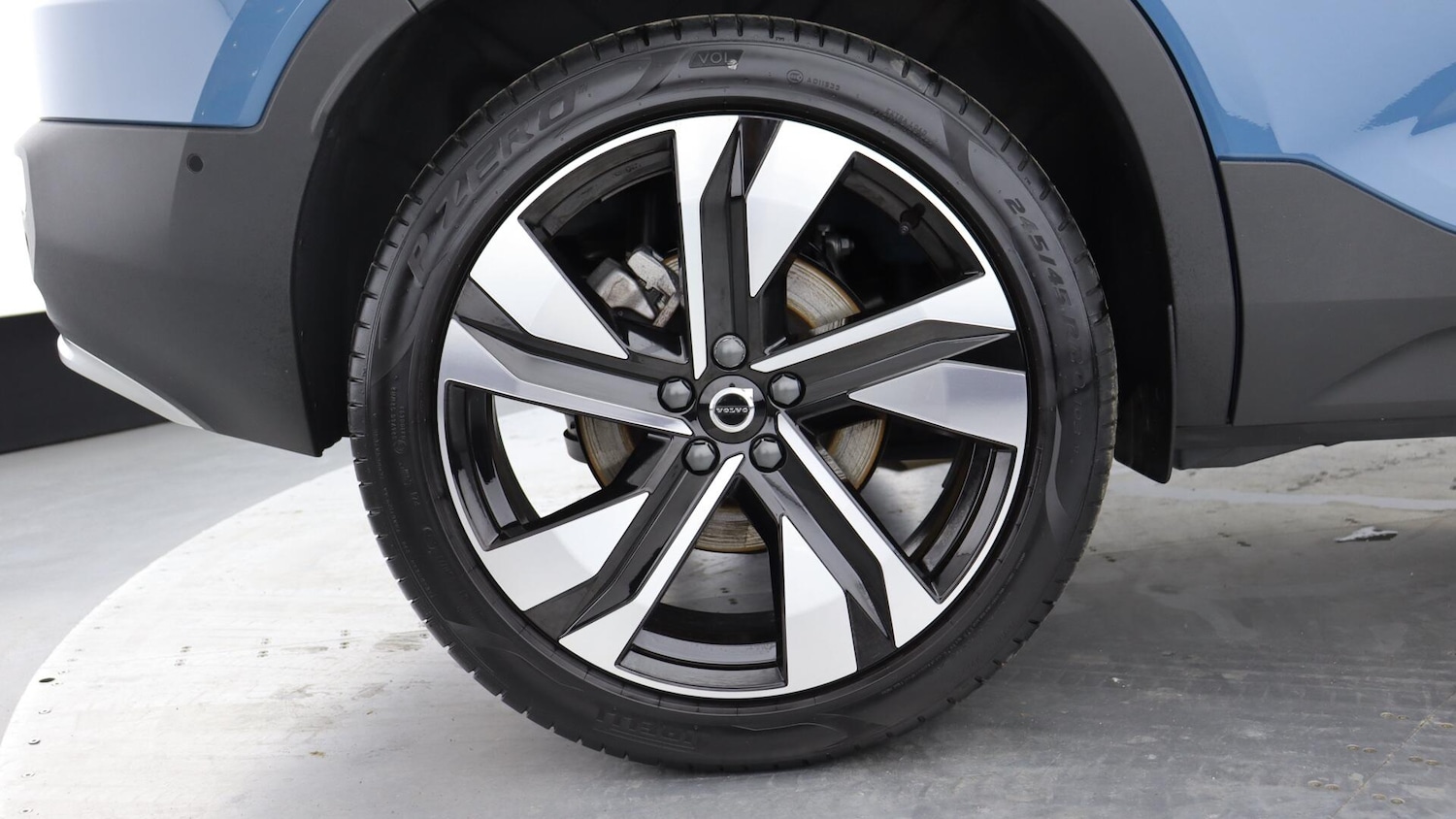 Used Volvo XC40 2025 for sale - 76122332: Photo 9