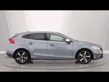 Used Volvo V40 2019 for sale - 75224749: Photo