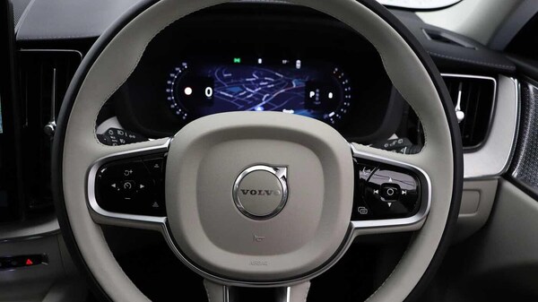 Used Volvo XC60 2025 for sale - 76283302: Photo 13
