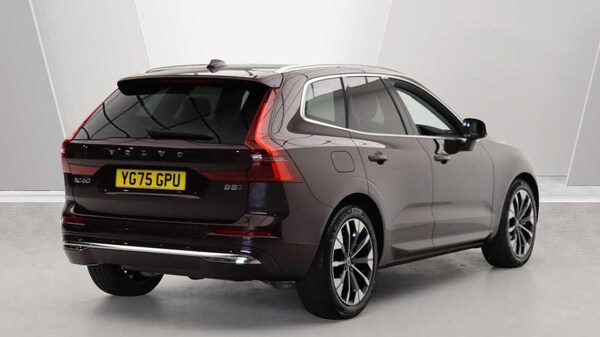 Used Volvo XC60 2025 for sale - 76283302: Photo 2