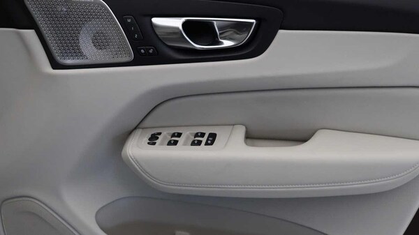 Used Volvo XC60 2025 for sale - 76283302: Photo 30
