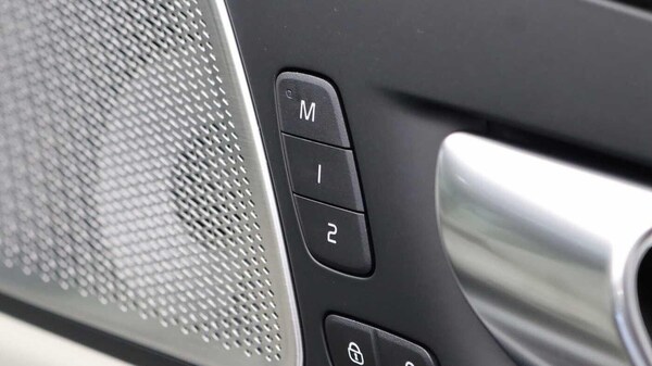 Used Volvo XC60 2025 for sale - 76283302: Photo 37