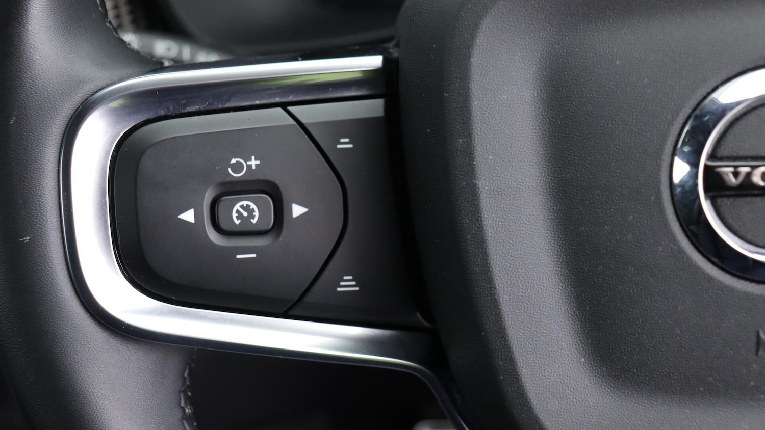 Used Volvo XC40 2021 for sale - 76031844: Photo 21