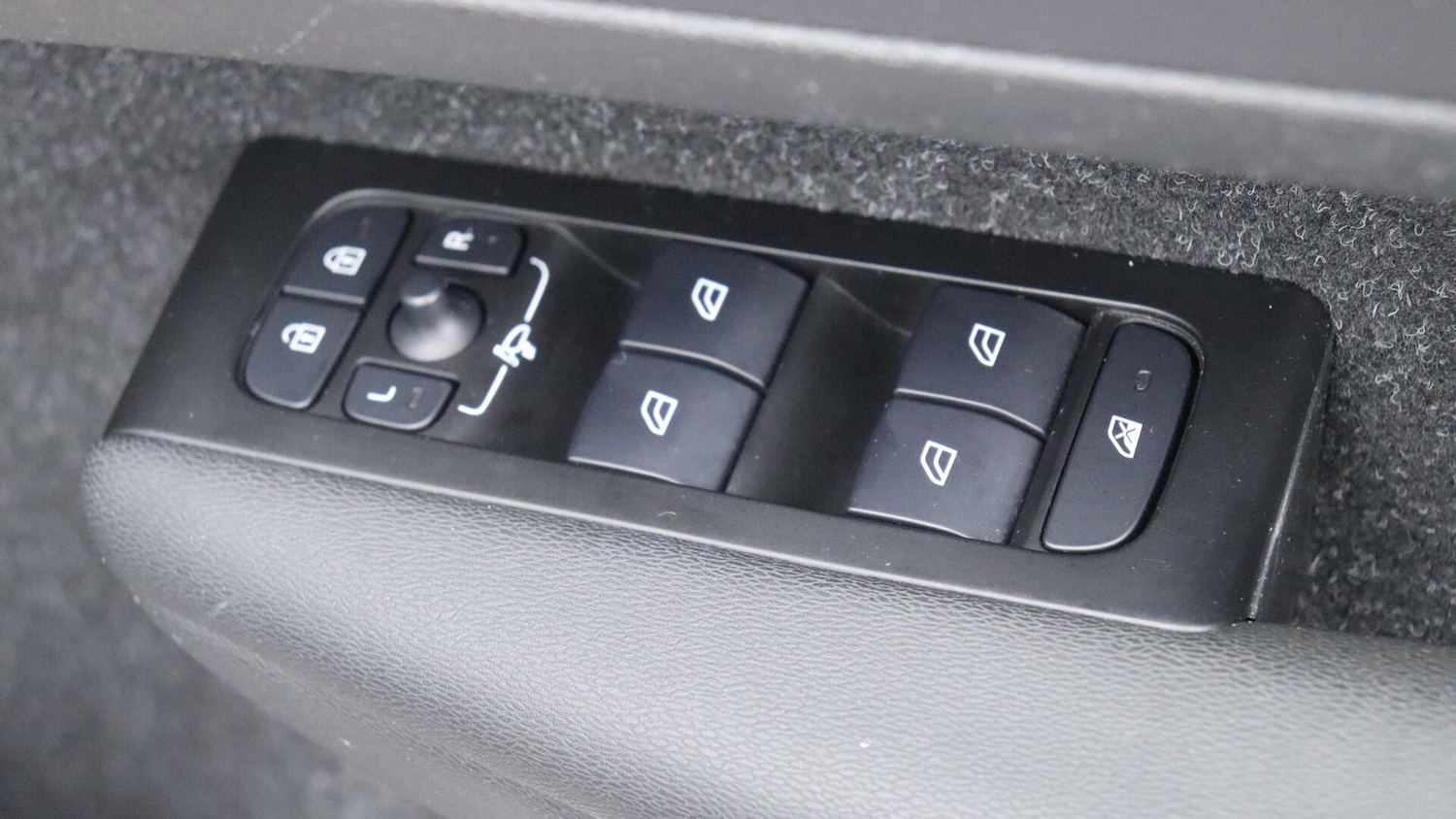 Used Volvo XC40 2021 for sale - 76031844: Photo 24