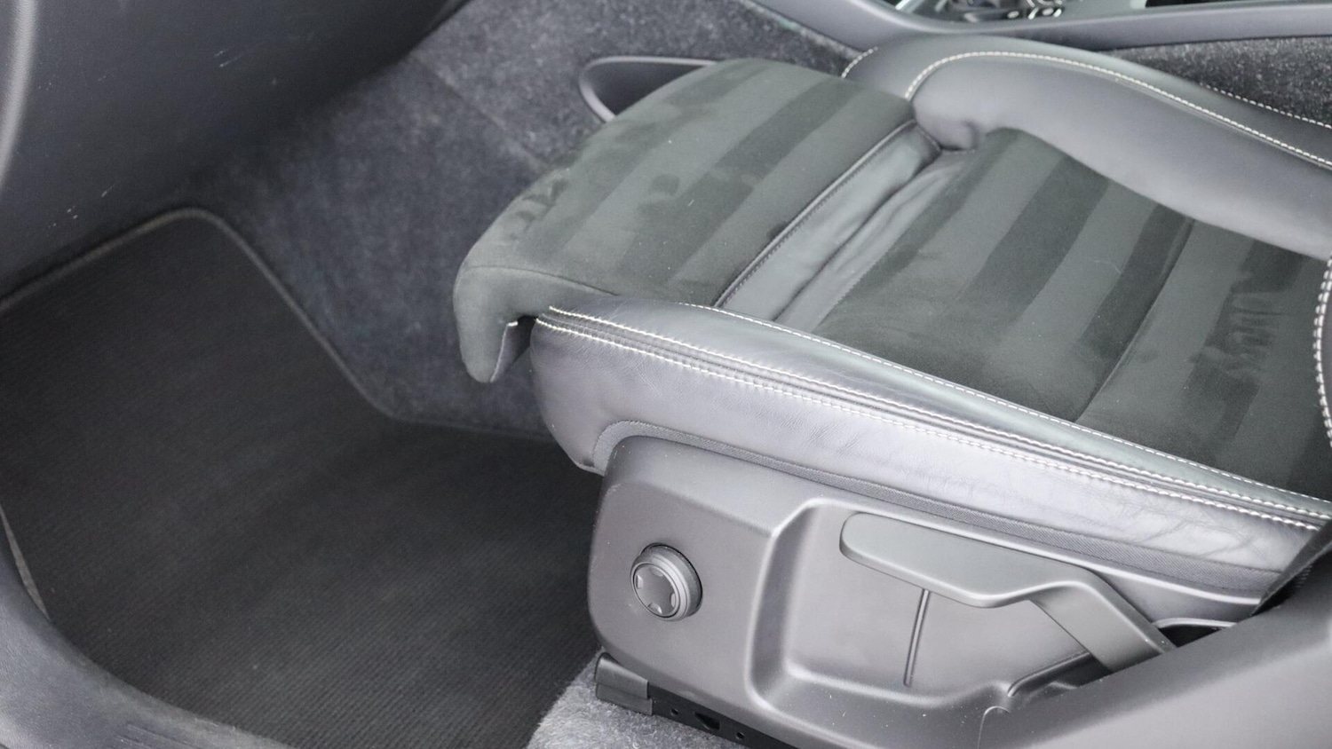 Used Volvo XC40 2021 for sale - 76031844: Photo 30