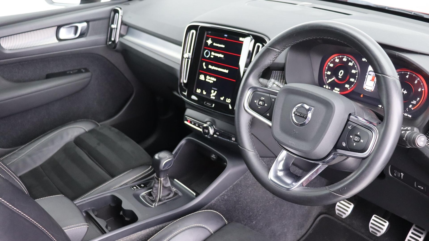 Used Volvo XC40 2021 for sale - 76031844: Photo 4
