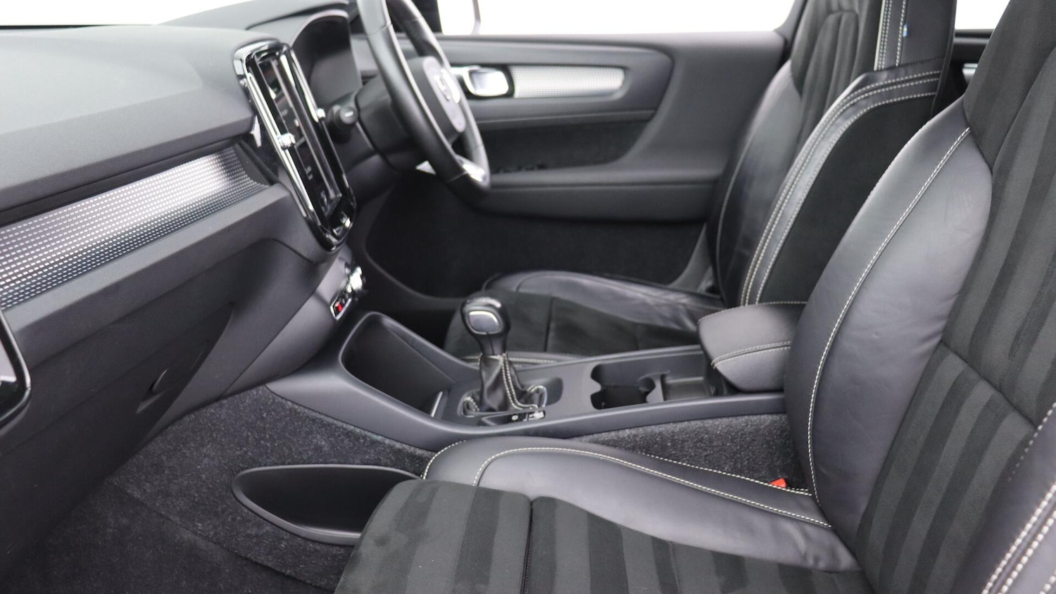 Used Volvo XC40 2021 for sale - 76031844: Photo 43