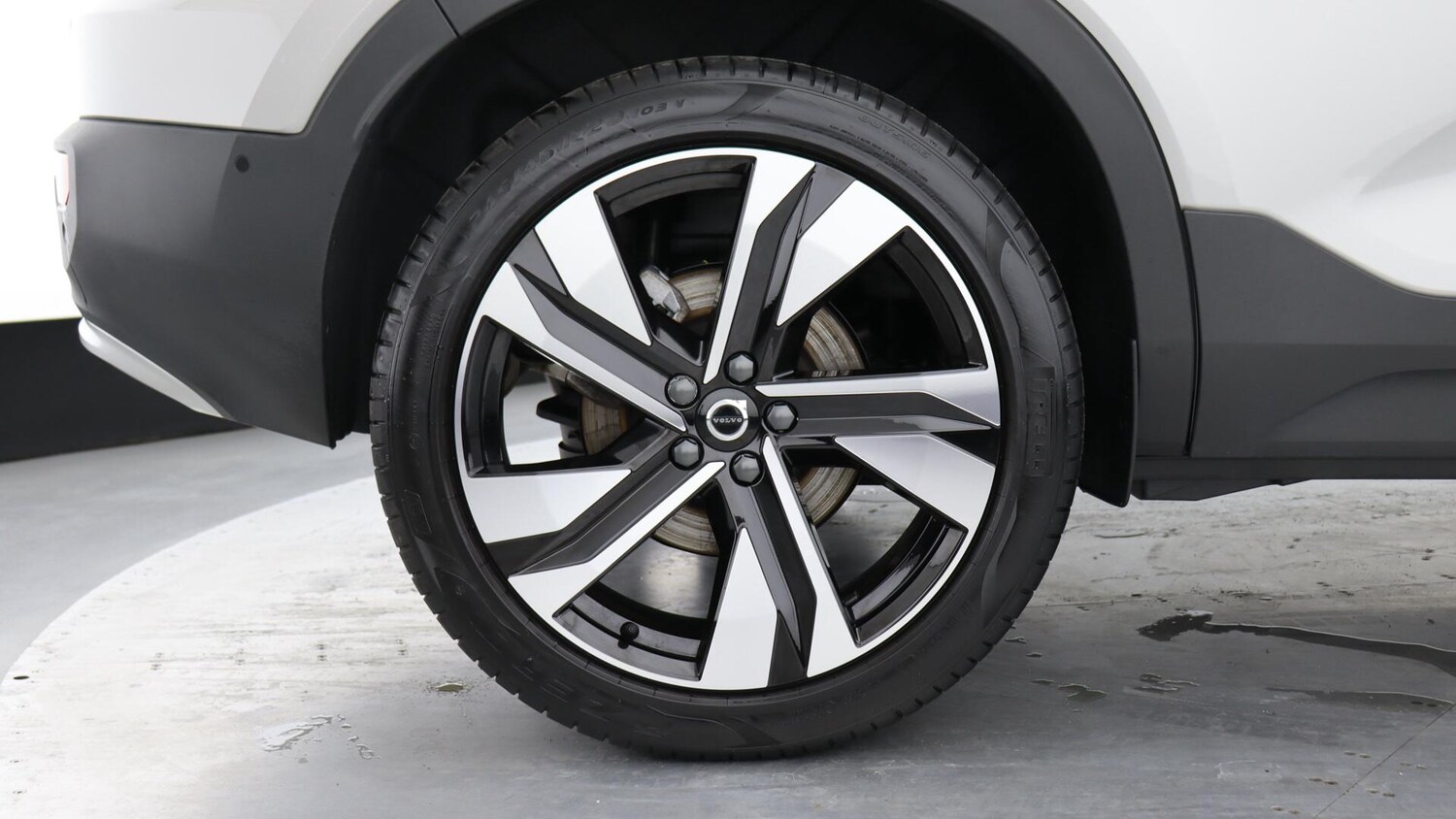 Used Volvo XC40 2025 for sale - 75979029: Photo 9