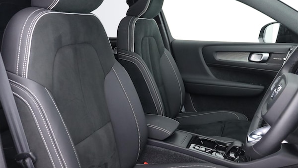 Used Volvo XC40 2025 for sale - 75350950: Photo 45