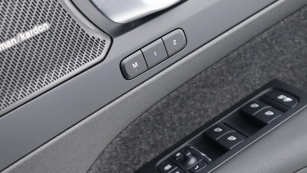 Used Volvo XC40 2025 for sale - 75350950: Photo 46