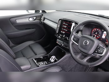 Used Volvo XC40 2021 for sale - 75351539: Photo