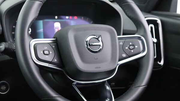 Used Volvo XC40 2025 for sale - 75769733: Photo 10