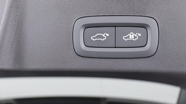 Used Volvo XC40 2025 for sale - 75769733: Photo 35