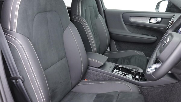 Used Volvo XC40 2025 for sale - 75769733: Photo 45