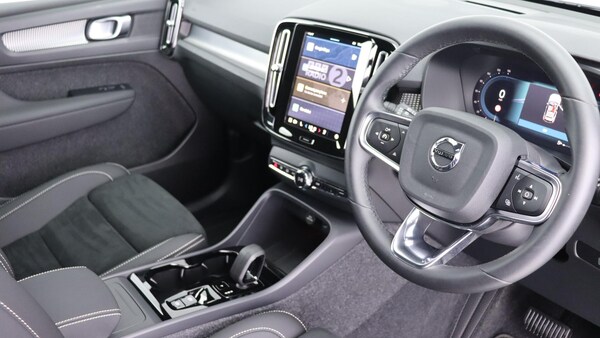 Used Volvo XC40 2025 for sale - 75769733: Photo 4