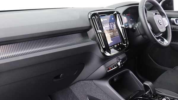 Used Volvo XC40 2025 for sale - 75769733: Photo 50