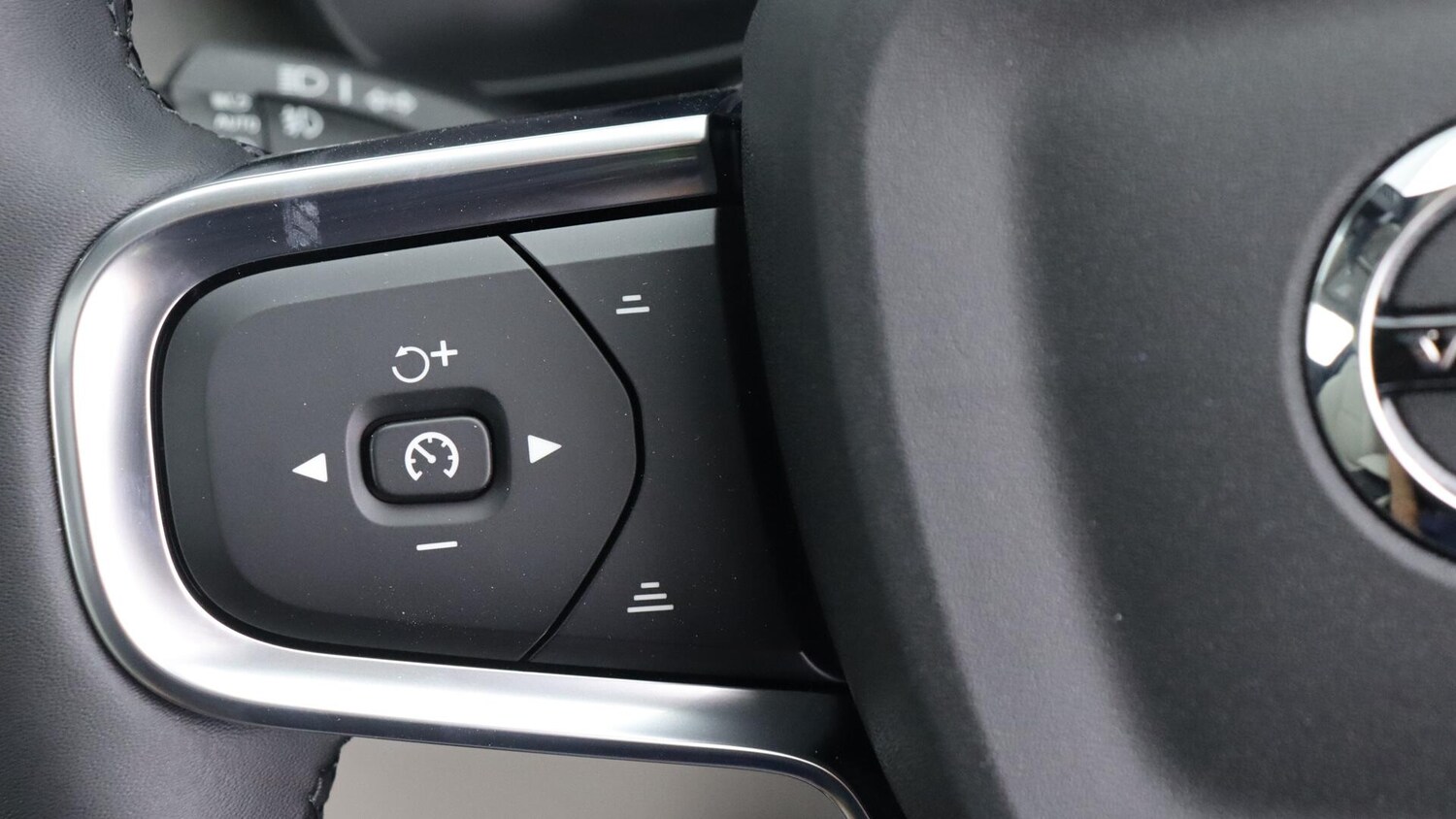 Used Volvo XC40 2025 for sale - 76083833: Photo 21