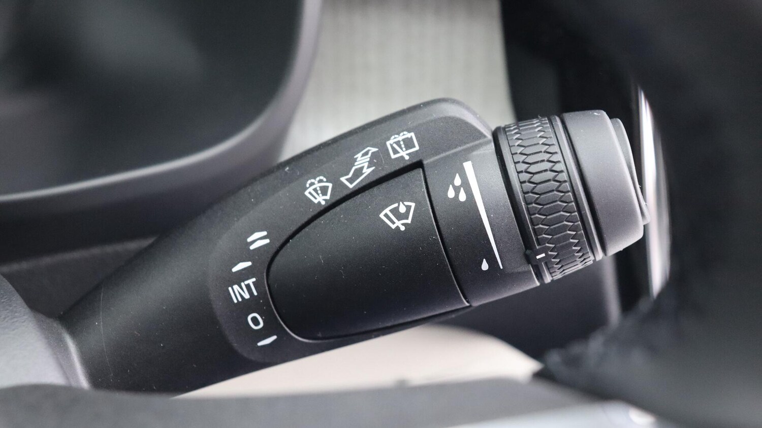 Used Volvo XC40 2025 for sale - 76083833: Photo 23