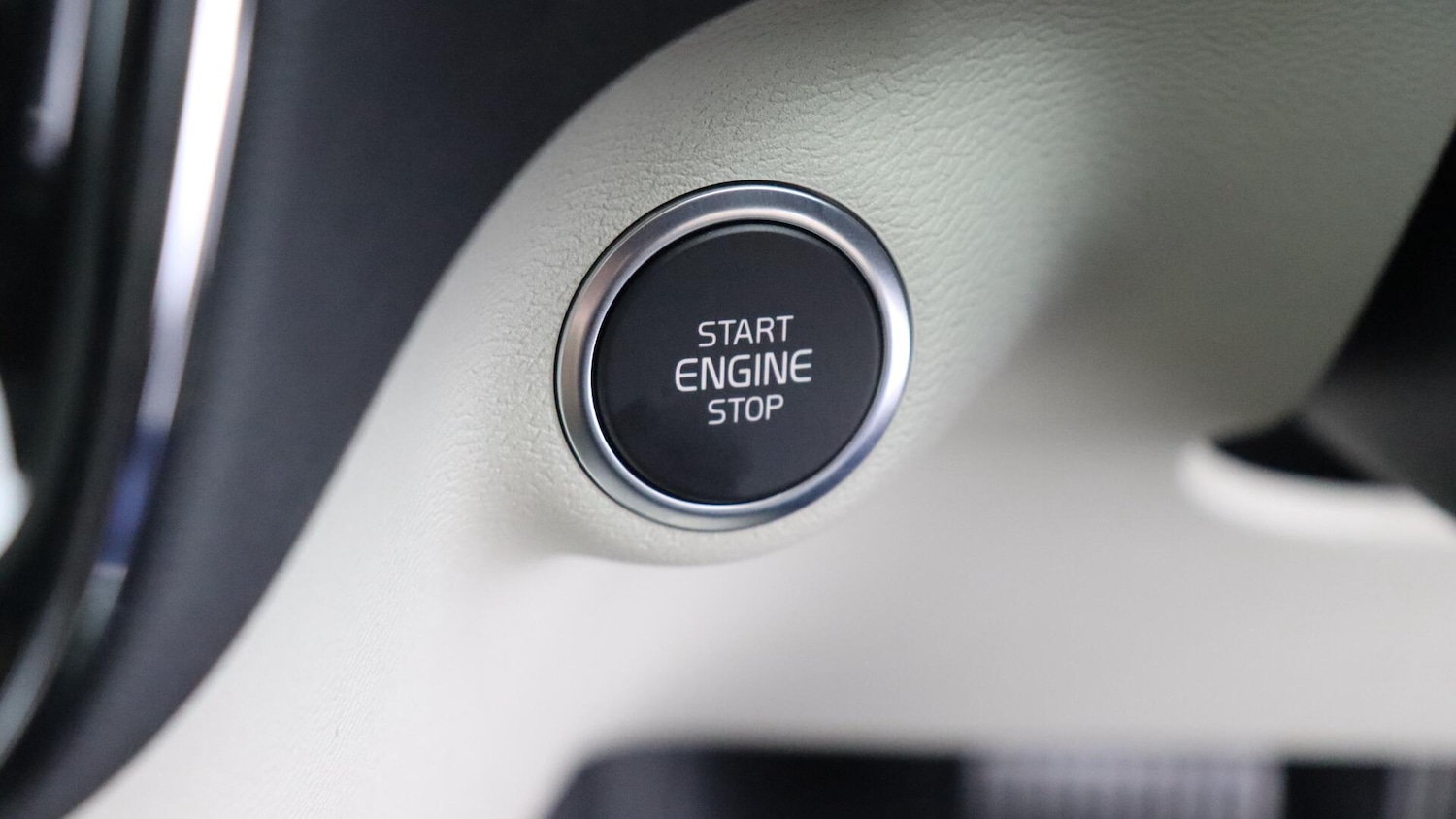 Used Volvo XC40 2025 for sale - 76083833: Photo 27