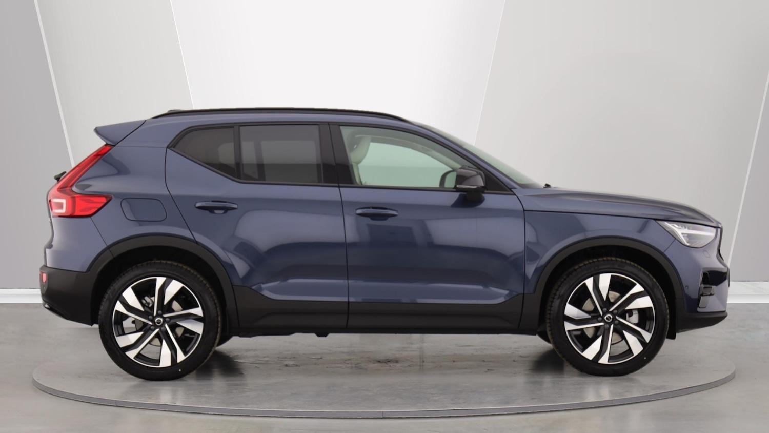 Used Volvo XC40 2025 for sale - 76083833: Photo 3