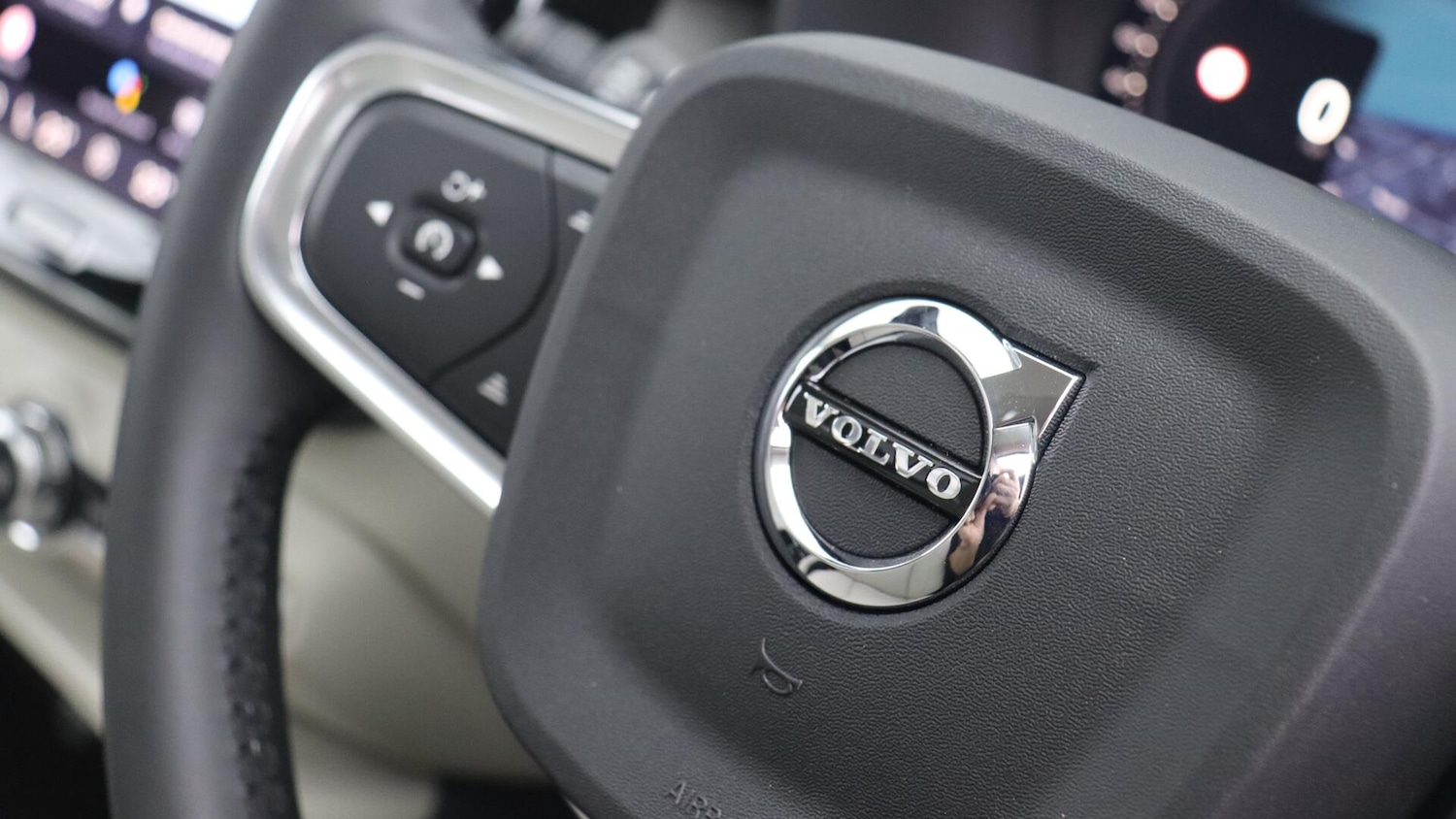 Used Volvo XC40 2025 for sale - 76083833: Photo 47
