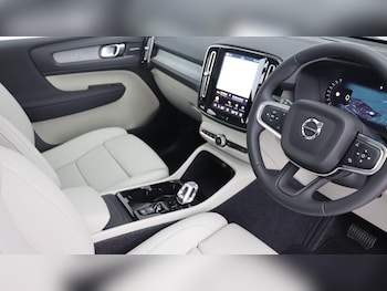Used Volvo XC40 2025 for sale - 76083833: Photo 4
