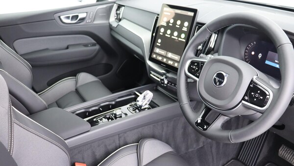 Used Volvo XC60 2025 for sale - 76314376: Photo 4