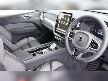 Used Volvo XC60 2025 for sale - 76314376: Photo 4