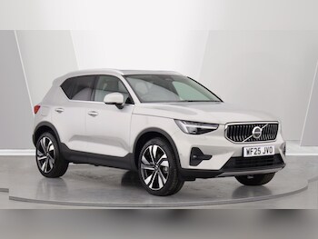(25) - B4 (P) Ultra Bright (Sunroof, Pilot Assist, BLIS, 20' Alloys) 5-Door
